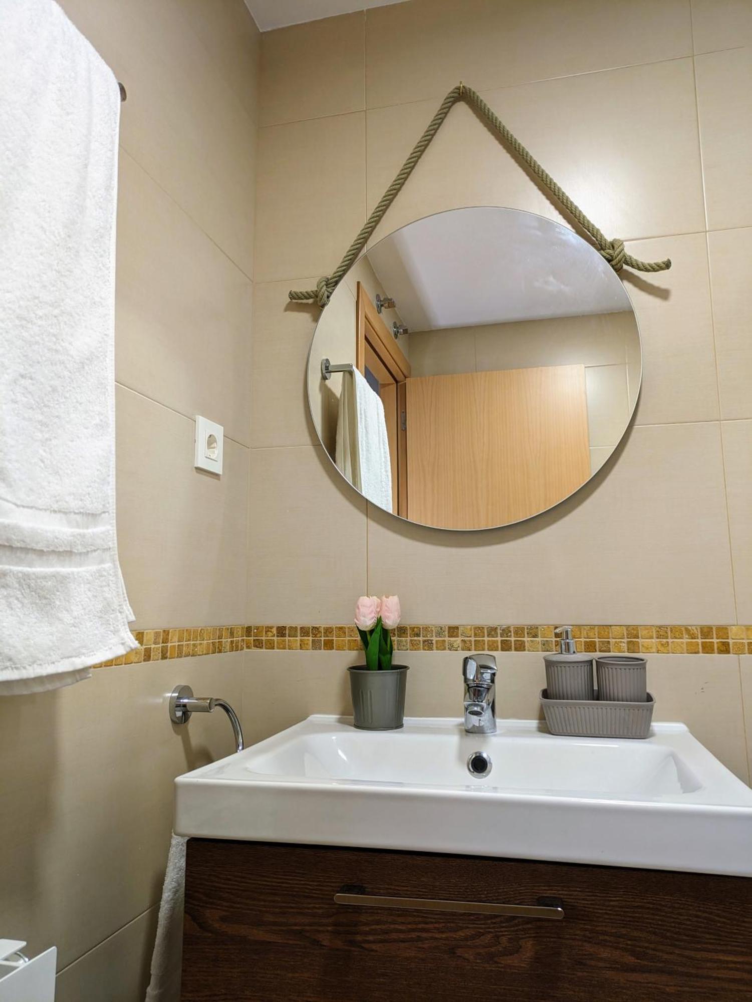 La Casa De La Montana Apartment Escarrilla Luaran gambar